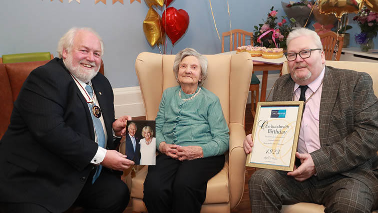 Five generations join Betty for her 100th birthday