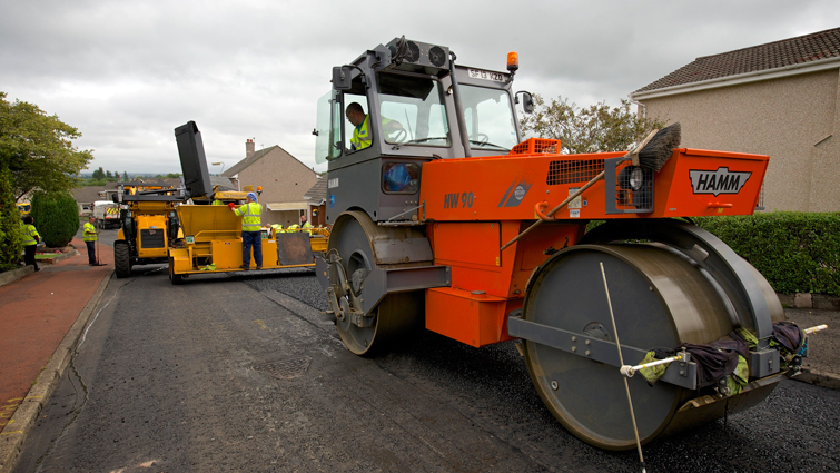 Major carriageway resurfacing works for road in East Kilbride