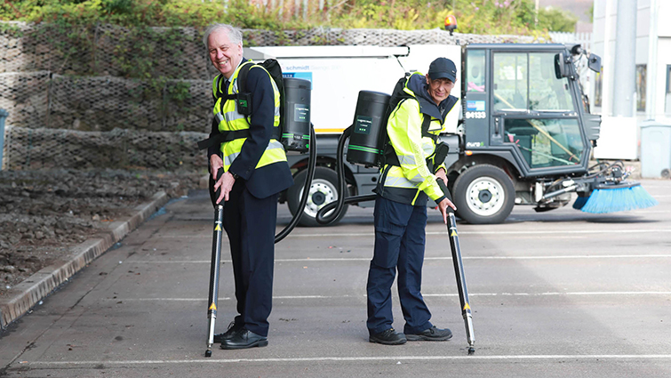 Council gets grant to help clean up chewing gum