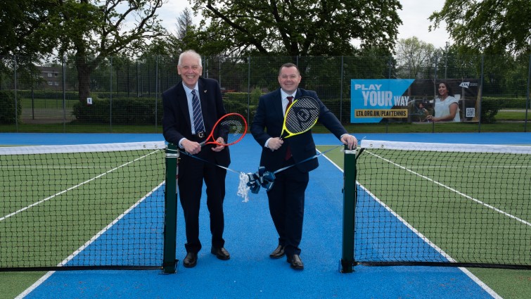 New tennis courts served up in East Kilbride