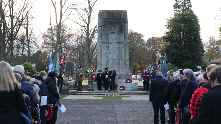 This image shows crowds at the Cenotaph in Hamilton for Remembrance Sunday 2023