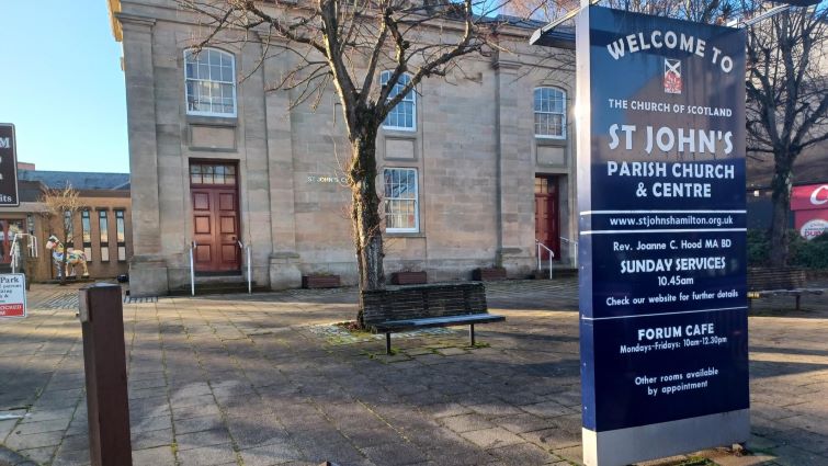 This is an exterior image of St John's Church of Scotland in Hamilton